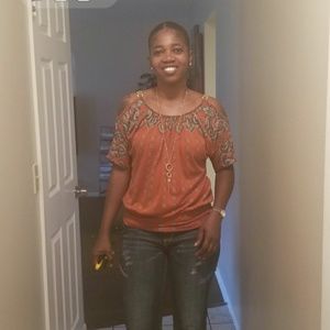 Meet your Posher, Adeline